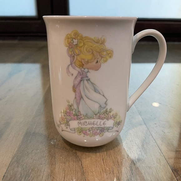 New Precious Moments "Michelle" Drinking Mug - Picture 1 of 8